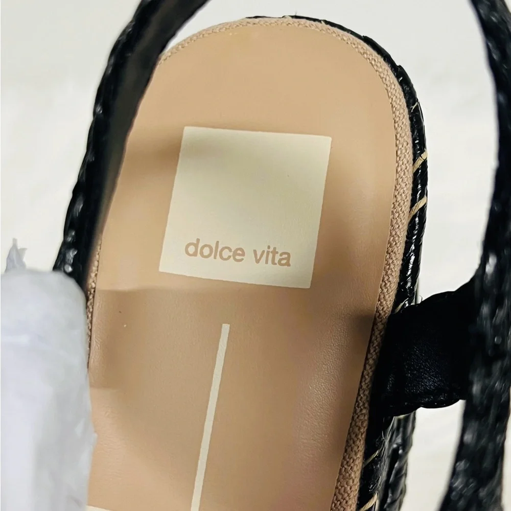Dolce Vita details when